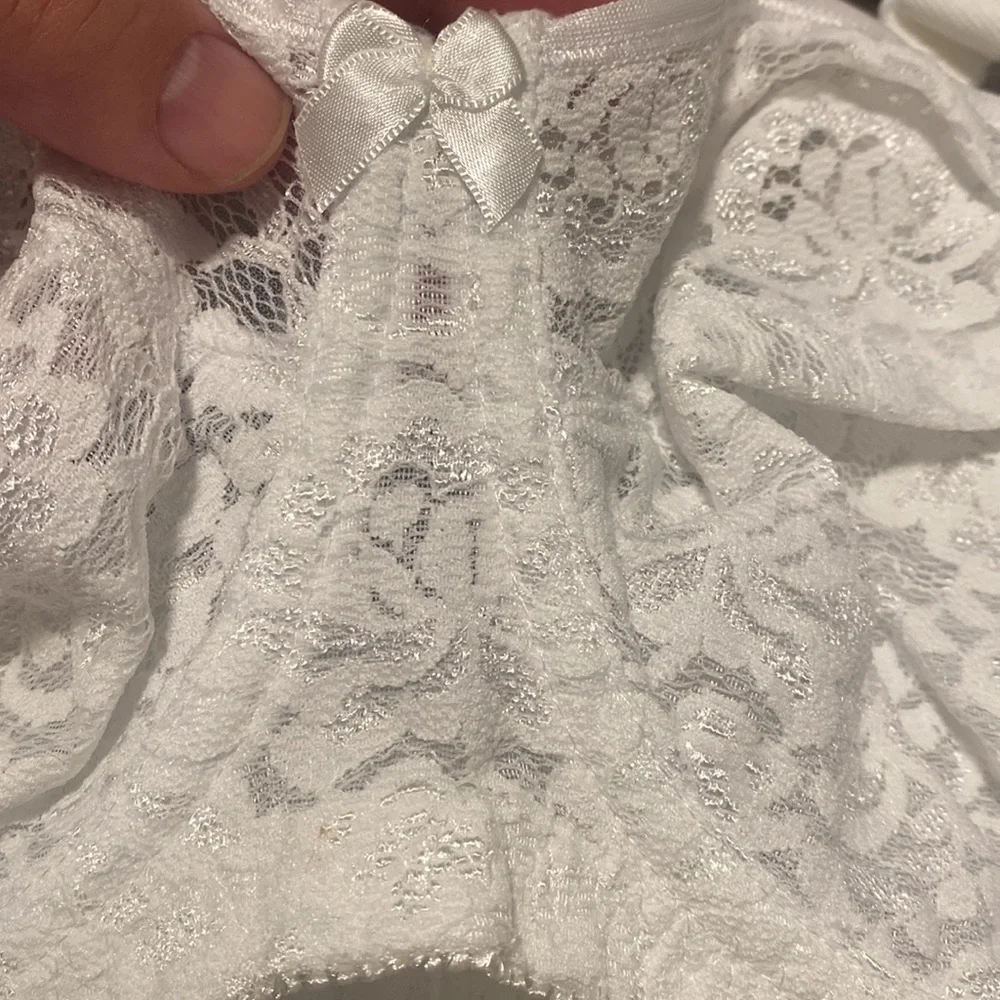 JCPenney Bras this model in size 40 DD only, NWT $17, other colors and sizes - Picture 6 of 9